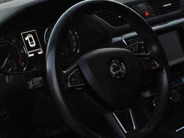 Білий Шкода Суперб, об'ємом двигуна 1.6 л та пробігом 243 тис. км за 13850 $, фото 8 на Automoto.ua