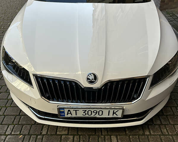 Белый Шкода Суперб, объемом двигателя 1.97 л и пробегом 163 тыс. км за 19500 $, фото 48 на Automoto.ua