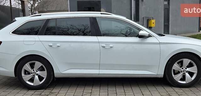 Білий Шкода Суперб, об'ємом двигуна 2 л та пробігом 288 тис. км за 15999 $, фото 50 на Automoto.ua