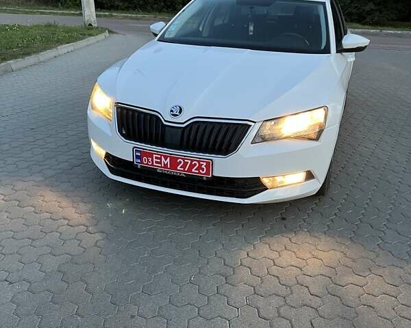 Белый Шкода Суперб, объемом двигателя 1.6 л и пробегом 172 тыс. км за 13500 $, фото 40 на Automoto.ua
