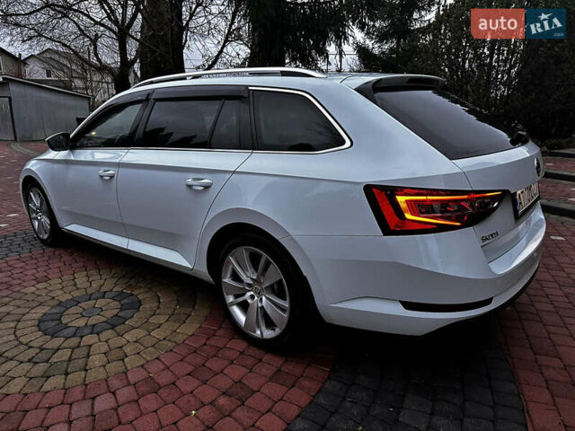 Белый Шкода Суперб, объемом двигателя 2 л и пробегом 250 тыс. км за 13900 $, фото 4 на Automoto.ua