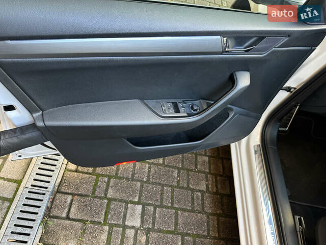 Белый Шкода Суперб, объемом двигателя 1.97 л и пробегом 163 тыс. км за 19500 $, фото 36 на Automoto.ua