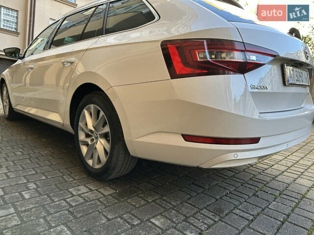 Белый Шкода Суперб, объемом двигателя 1.97 л и пробегом 163 тыс. км за 19500 $, фото 53 на Automoto.ua