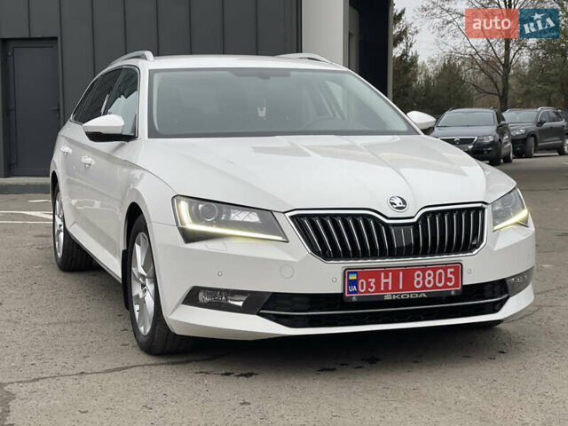 Белый Шкода Суперб, объемом двигателя 2 л и пробегом 254 тыс. км за 15800 $, фото 9 на Automoto.ua
