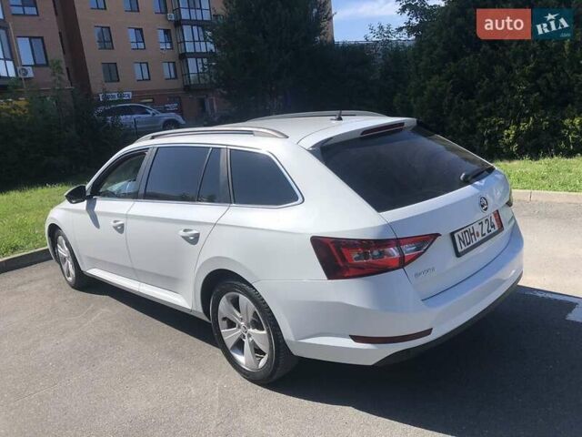 Шкода Суперб 2016 в Каменце-Подольском на Automoto.ua Белый Шкода Суперб, объемом двигателя 2 л и пробегом 180 тыс. км за 17500 $, фото 3 на Automoto.ua