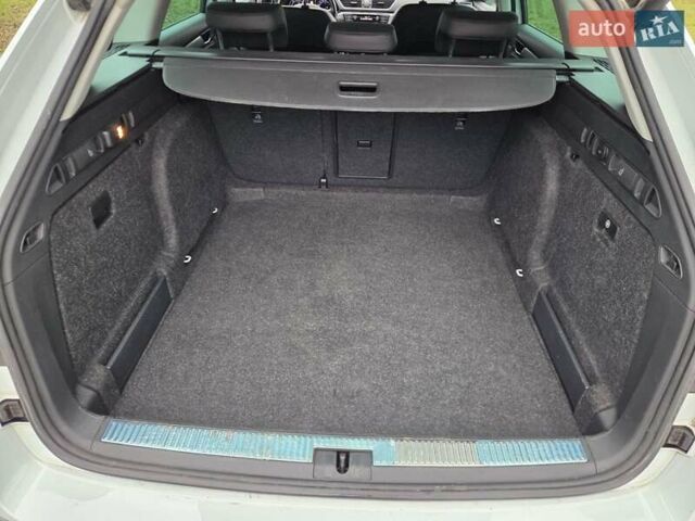 Білий Шкода Суперб, об'ємом двигуна 2 л та пробігом 288 тис. км за 15999 $, фото 26 на Automoto.ua