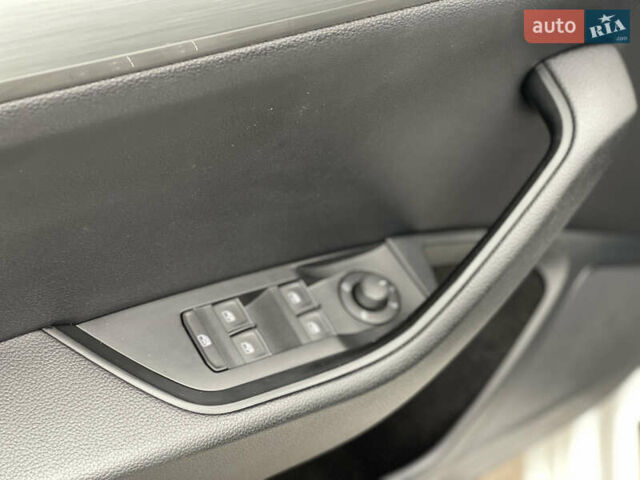 Белый Шкода Суперб, объемом двигателя 2 л и пробегом 254 тыс. км за 15800 $, фото 44 на Automoto.ua