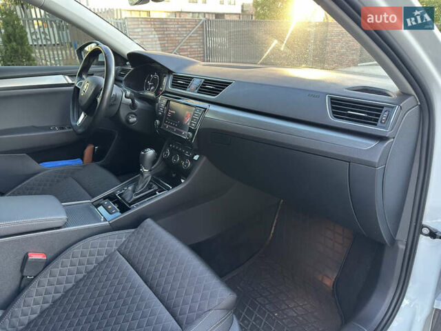 Белый Шкода Суперб, объемом двигателя 1.97 л и пробегом 225 тыс. км за 17800 $, фото 40 на Automoto.ua