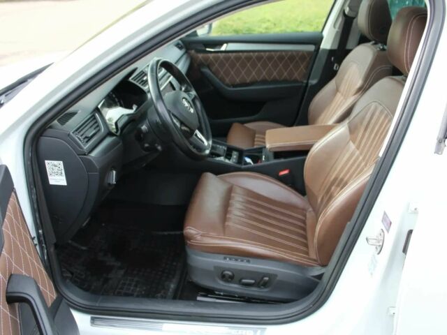 Білий Шкода Суперб, об'ємом двигуна 1.8 л та пробігом 72 тис. км за 7800 $, фото 6 на Automoto.ua