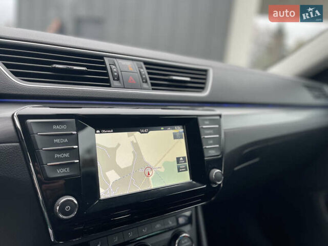 Белый Шкода Суперб, объемом двигателя 2 л и пробегом 254 тыс. км за 15800 $, фото 54 на Automoto.ua