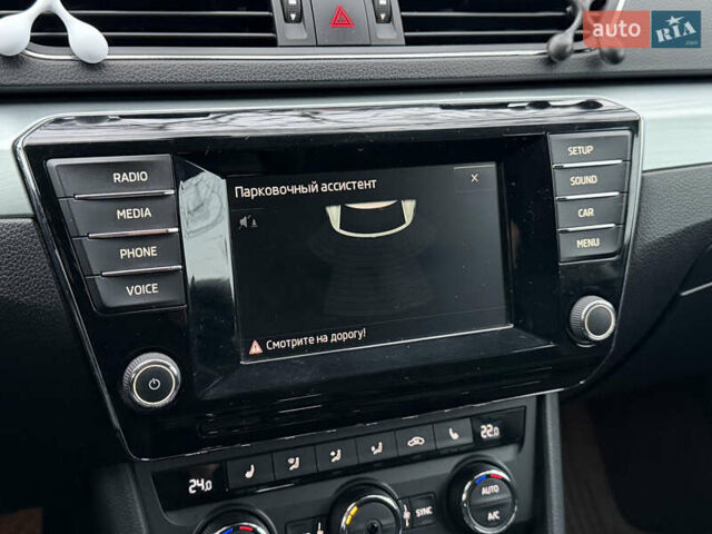 Белый Шкода Суперб, объемом двигателя 2 л и пробегом 269 тыс. км за 15999 $, фото 21 на Automoto.ua