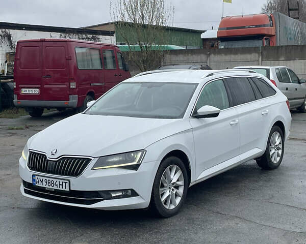 Белый Шкода Суперб, объемом двигателя 1.97 л и пробегом 280 тыс. км за 14900 $, фото 1 на Automoto.ua