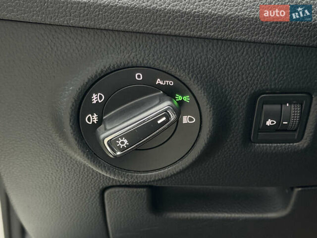 Белый Шкода Суперб, объемом двигателя 2 л и пробегом 269 тыс. км за 15999 $, фото 14 на Automoto.ua