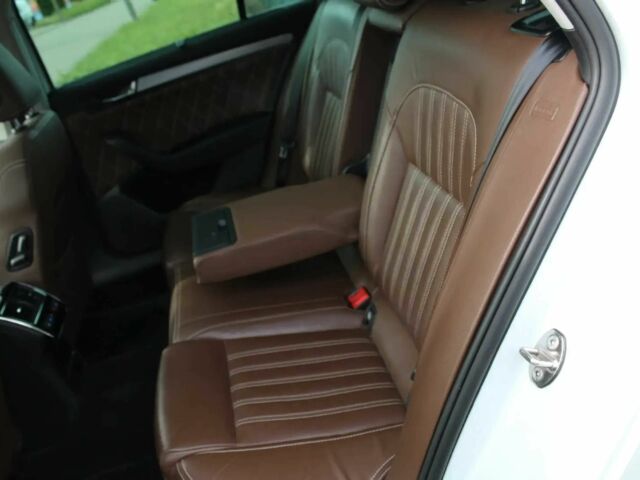 Білий Шкода Суперб, об'ємом двигуна 1.8 л та пробігом 72 тис. км за 7800 $, фото 10 на Automoto.ua