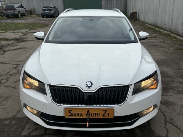 Белый Шкода Суперб, объемом двигателя 2 л и пробегом 148 тыс. км за 6000 $, фото 1 на Automoto.ua