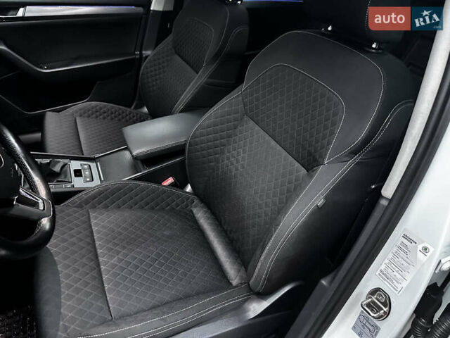 Белый Шкода Суперб, объемом двигателя 2 л и пробегом 250 тыс. км за 13900 $, фото 19 на Automoto.ua