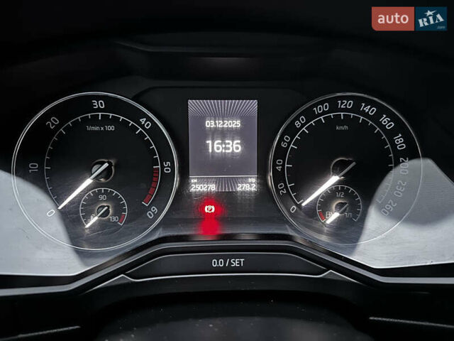 Белый Шкода Суперб, объемом двигателя 2 л и пробегом 250 тыс. км за 13900 $, фото 41 на Automoto.ua