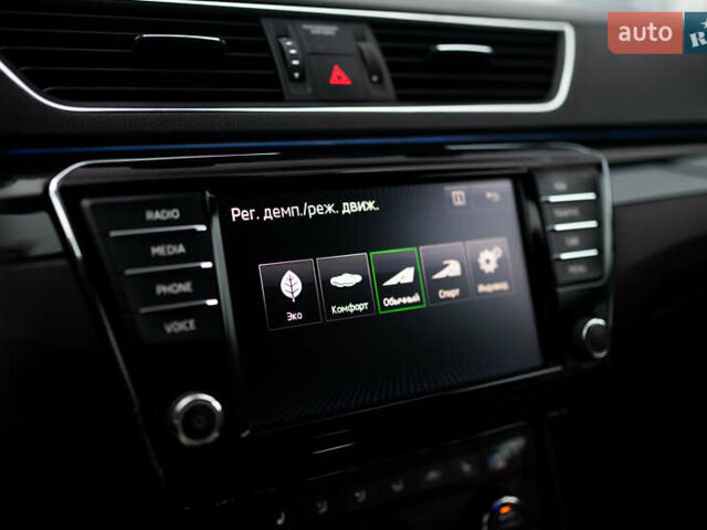 Білий Шкода Суперб, об'ємом двигуна 1.97 л та пробігом 327 тис. км за 17000 $, фото 43 на Automoto.ua