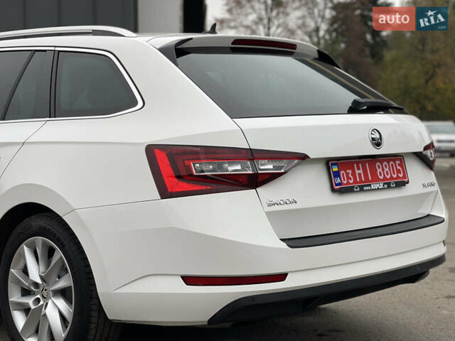 Белый Шкода Суперб, объемом двигателя 2 л и пробегом 254 тыс. км за 15800 $, фото 30 на Automoto.ua
