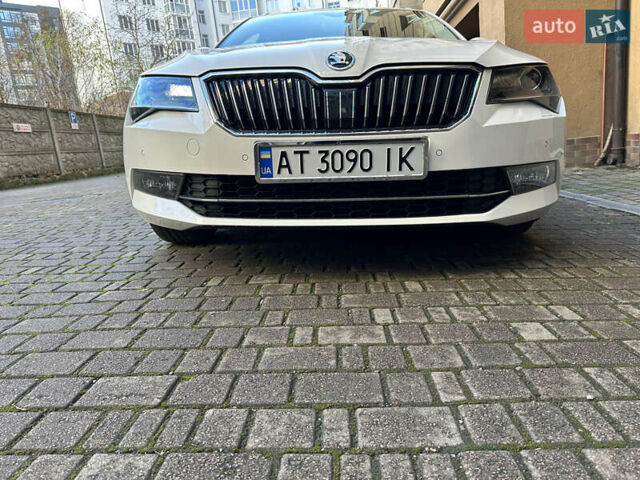 Белый Шкода Суперб, объемом двигателя 1.97 л и пробегом 163 тыс. км за 19500 $, фото 64 на Automoto.ua
