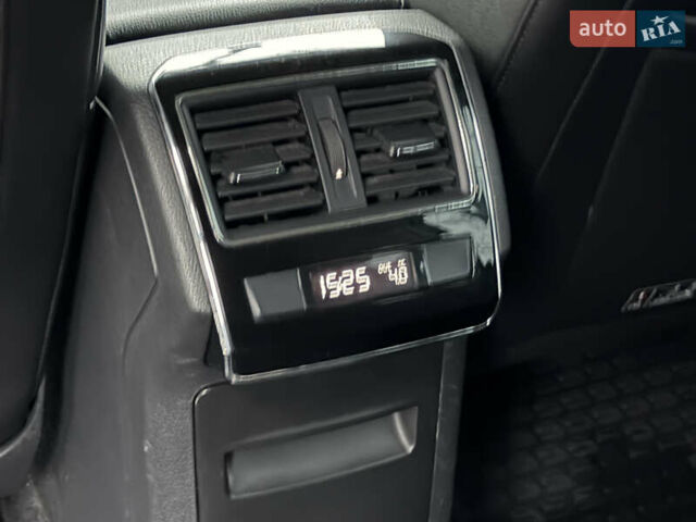 Белый Шкода Суперб, объемом двигателя 2 л и пробегом 269 тыс. км за 15999 $, фото 12 на Automoto.ua