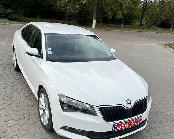 Белый Шкода Суперб, объемом двигателя 1.6 л и пробегом 172 тыс. км за 13500 $, фото 8 на Automoto.ua