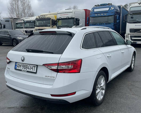 Белый Шкода Суперб, объемом двигателя 1.97 л и пробегом 280 тыс. км за 14900 $, фото 2 на Automoto.ua