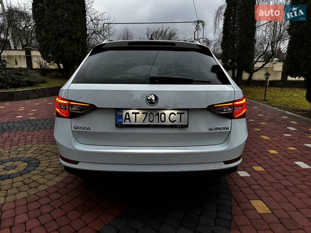 Белый Шкода Суперб, объемом двигателя 2 л и пробегом 250 тыс. км за 13900 $, фото 45 на Automoto.ua