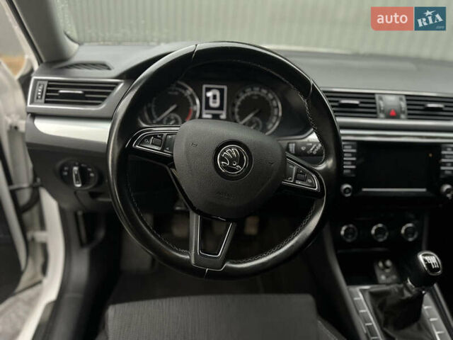 Белый Шкода Суперб, объемом двигателя 1.97 л и пробегом 265 тыс. км за 14999 $, фото 18 на Automoto.ua