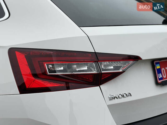 Белый Шкода Суперб, объемом двигателя 2 л и пробегом 254 тыс. км за 15800 $, фото 27 на Automoto.ua