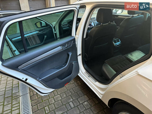 Белый Шкода Суперб, объемом двигателя 1.97 л и пробегом 163 тыс. км за 19500 $, фото 30 на Automoto.ua