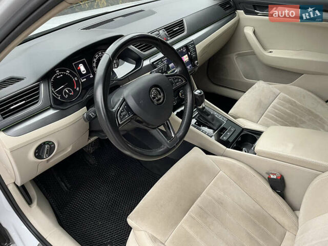 Белый Шкода Суперб, объемом двигателя 1.97 л и пробегом 323 тыс. км за 14500 $, фото 18 на Automoto.ua