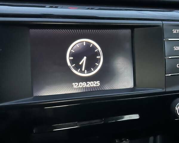Белый Шкода Суперб, объемом двигателя 1.6 л и пробегом 172 тыс. км за 13500 $, фото 102 на Automoto.ua