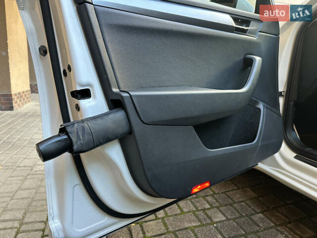 Белый Шкода Суперб, объемом двигателя 1.97 л и пробегом 163 тыс. км за 19500 $, фото 35 на Automoto.ua