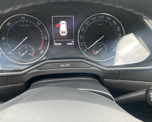 Белый Шкода Суперб, объемом двигателя 1.97 л и пробегом 105 тыс. км за 23900 $, фото 19 на Automoto.ua