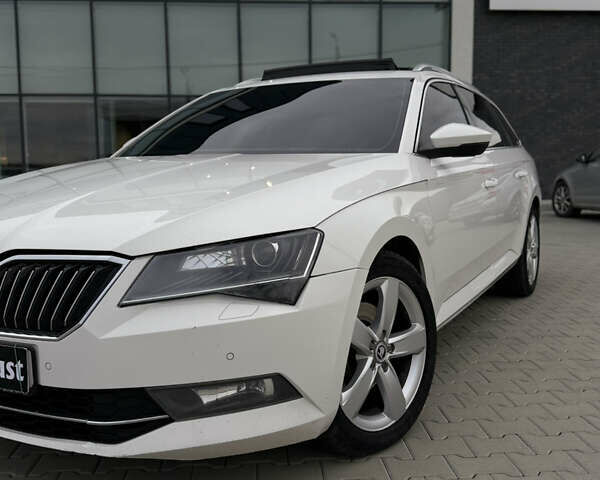 Белый Шкода Суперб, объемом двигателя 2 л и пробегом 280 тыс. км за 16800 $, фото 7 на Automoto.ua