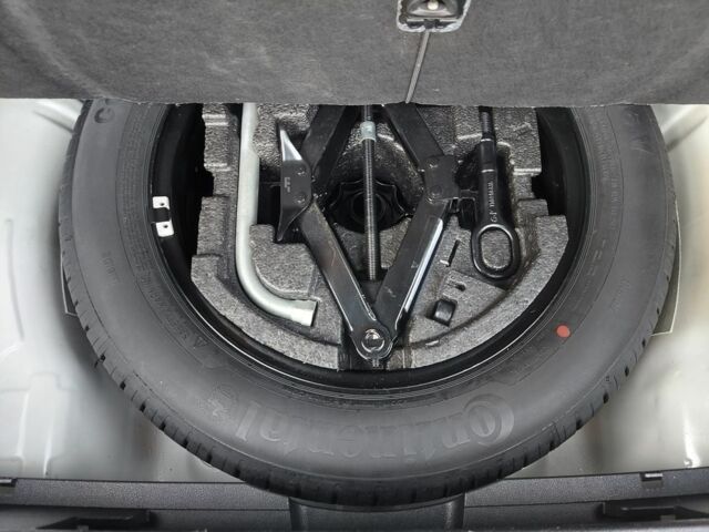 Белый Шкода Суперб, объемом двигателя 2 л и пробегом 219 тыс. км за 18000 $, фото 6 на Automoto.ua