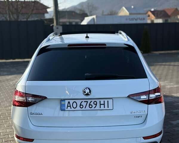 Белый Шкода Суперб, объемом двигателя 1.97 л и пробегом 224 тыс. км за 20000 $, фото 11 на Automoto.ua