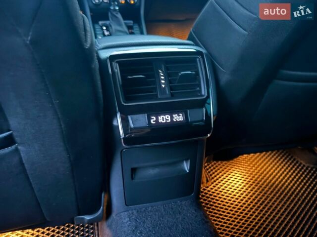 Білий Шкода Суперб, об'ємом двигуна 1.97 л та пробігом 266 тис. км за 14800 $, фото 33 на Automoto.ua