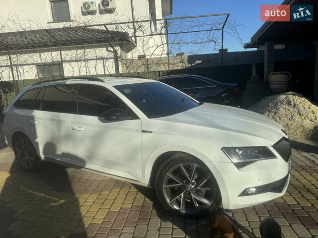 Белый Шкода Суперб, объемом двигателя 1.97 л и пробегом 280 тыс. км за 22000 $, фото 6 на Automoto.ua