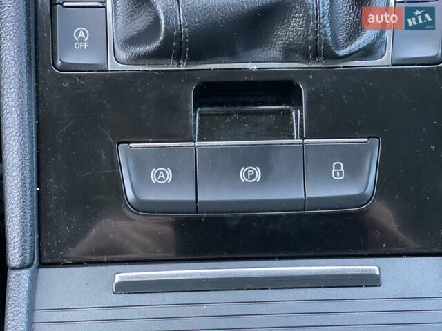 Білий Шкода Суперб, об'ємом двигуна 1.6 л та пробігом 240 тис. км за 13250 $, фото 32 на Automoto.ua