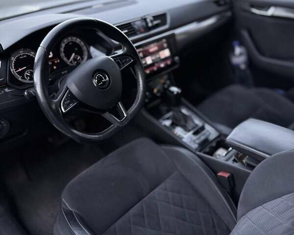 Белый Шкода Суперб, объемом двигателя 1.97 л и пробегом 238 тыс. км за 18900 $, фото 20 на Automoto.ua