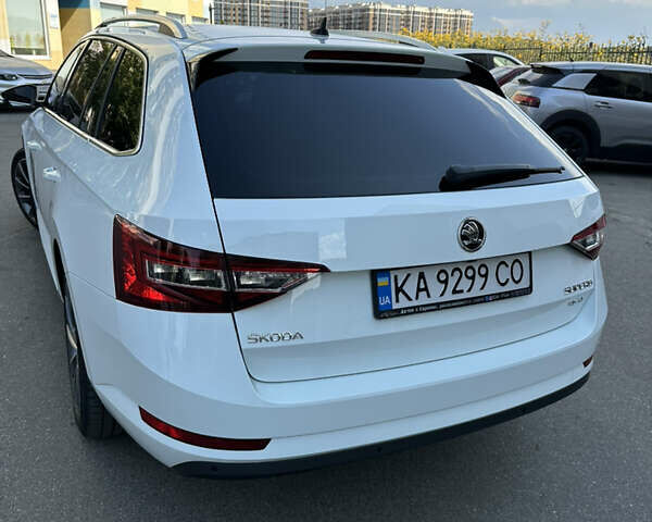 Білий Шкода Суперб, об'ємом двигуна 1.97 л та пробігом 287 тис. км за 20500 $, фото 5 на Automoto.ua