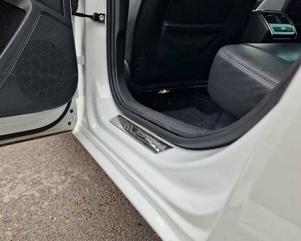 Білий Шкода Суперб, об'ємом двигуна 1.6 л та пробігом 220 тис. км за 18200 $, фото 132 на Automoto.ua