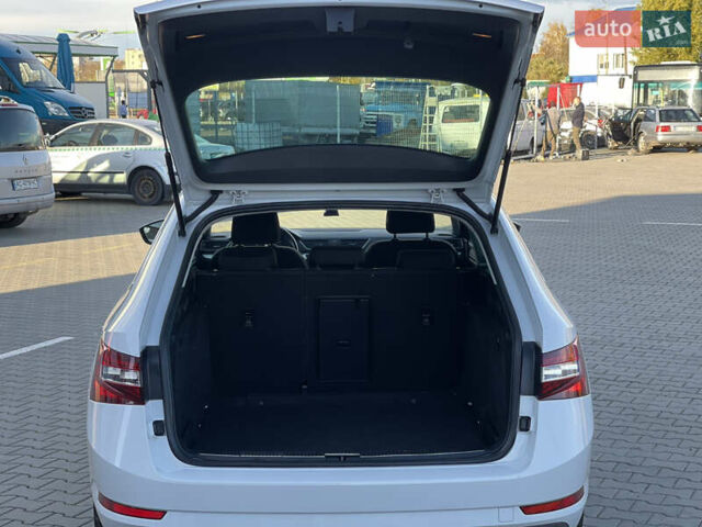 Білий Шкода Суперб, об'ємом двигуна 1.6 л та пробігом 240 тис. км за 13250 $, фото 19 на Automoto.ua