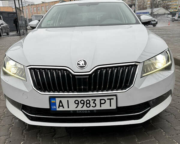 Белый Шкода Суперб, объемом двигателя 1.9 л и пробегом 244 тыс. км за 16700 $, фото 1 на Automoto.ua