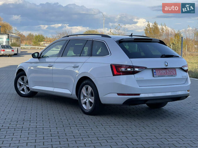 Білий Шкода Суперб, об'ємом двигуна 1.6 л та пробігом 240 тис. км за 13250 $, фото 8 на Automoto.ua