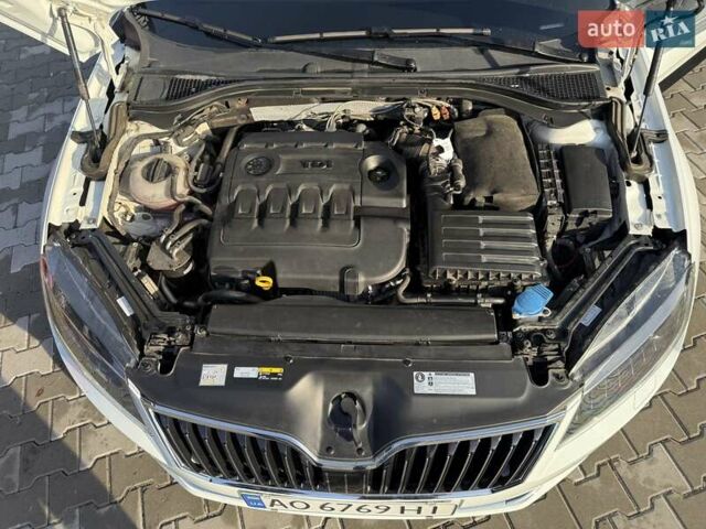 Белый Шкода Суперб, объемом двигателя 1.97 л и пробегом 224 тыс. км за 20000 $, фото 45 на Automoto.ua