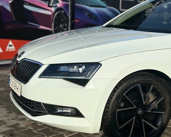 Белый Шкода Суперб, объемом двигателя 1.97 л и пробегом 224 тыс. км за 20000 $, фото 9 на Automoto.ua