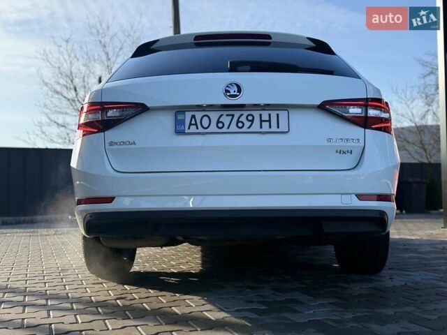 Белый Шкода Суперб, объемом двигателя 1.97 л и пробегом 224 тыс. км за 20000 $, фото 24 на Automoto.ua